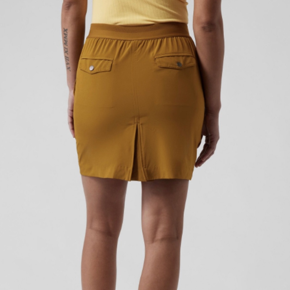 Athleta Vienna Cargo Skort Size 12 EUC